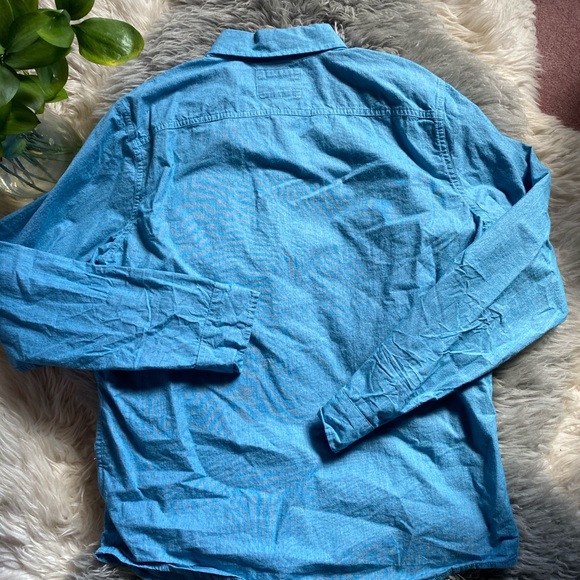 Hollister Stretch Button Down Shirt - Picture 7 of 10